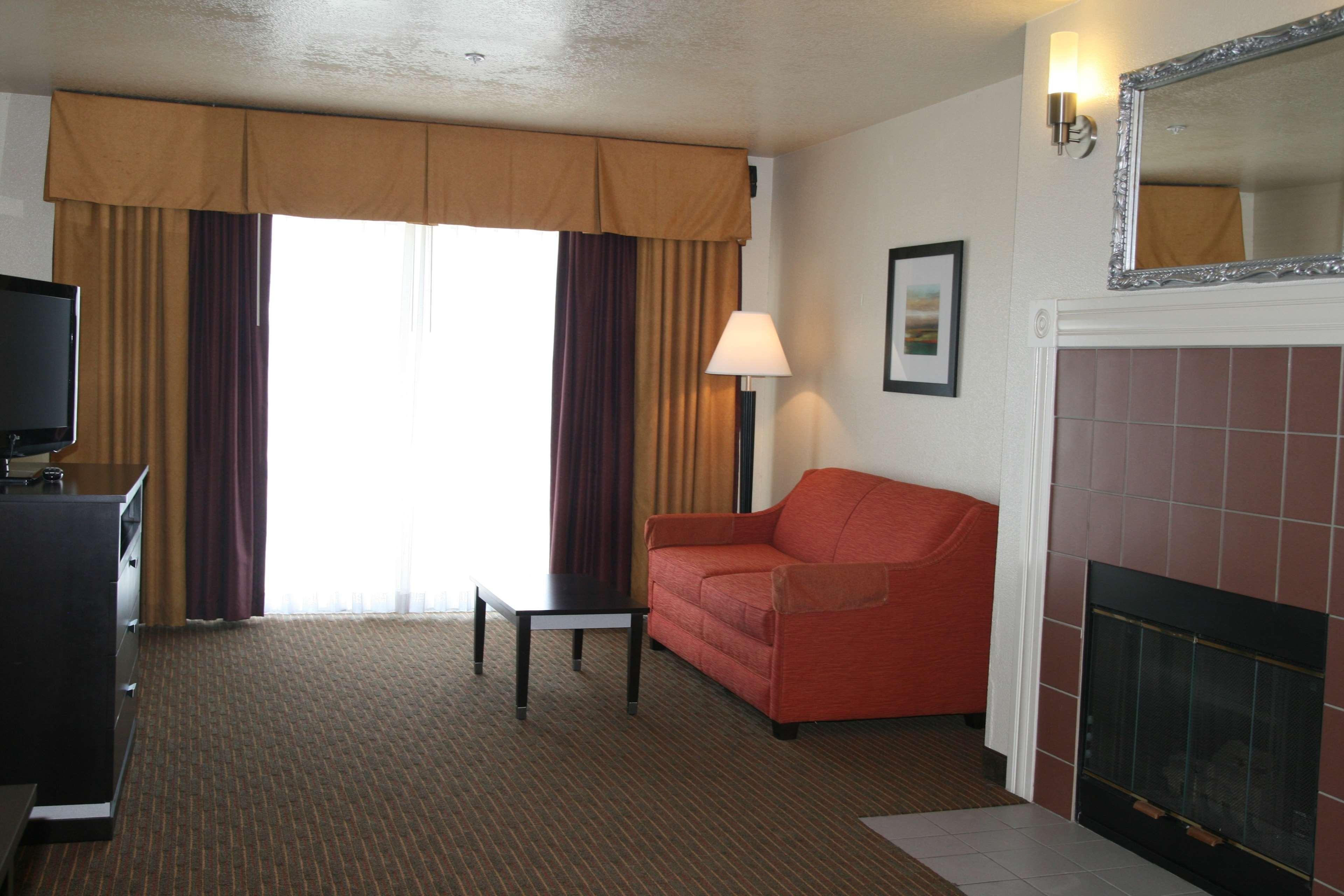 Best Western Luxury Inn Tracy Exterior photo