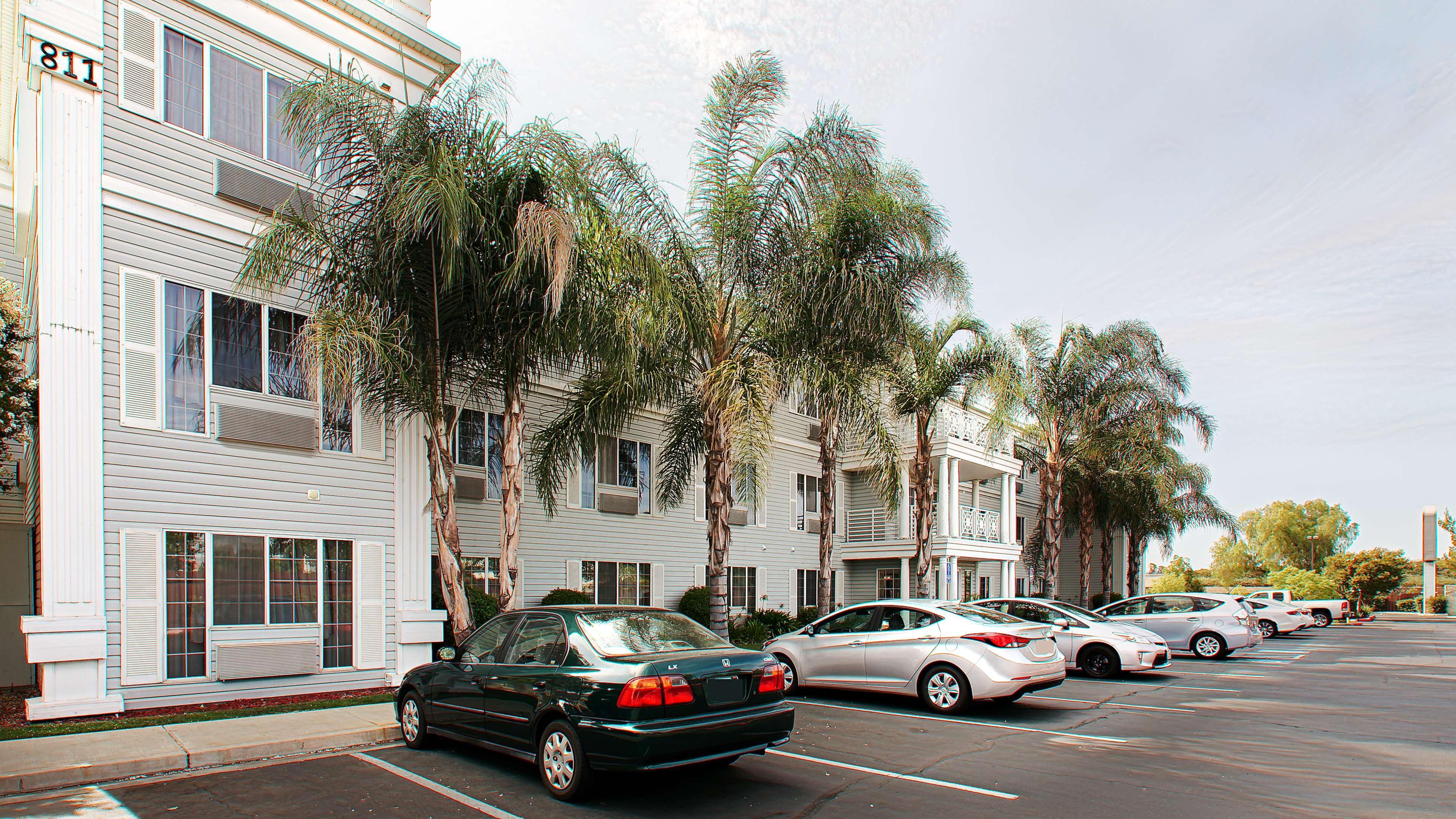 Best Western Luxury Inn Tracy Exterior photo