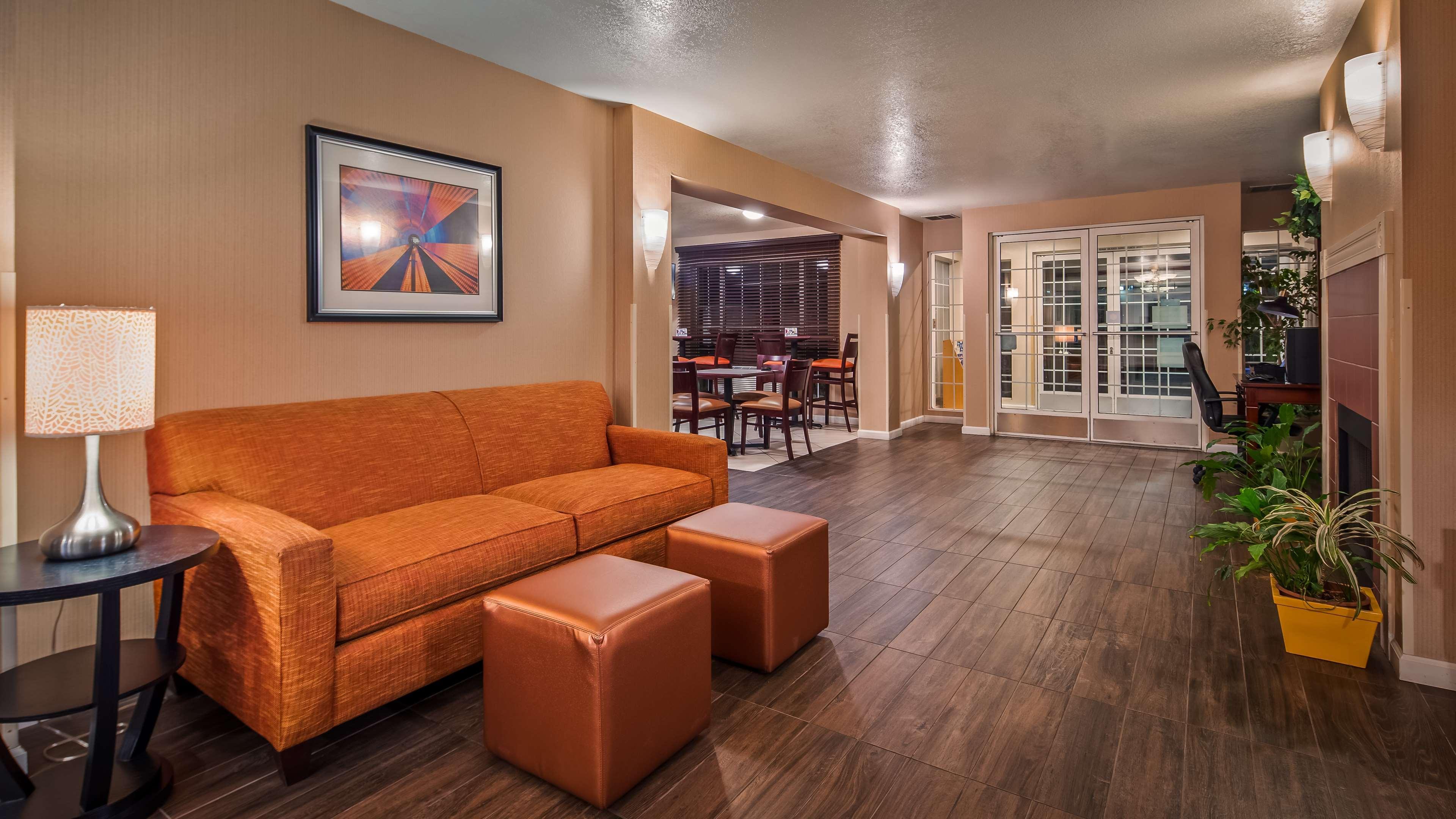 Best Western Luxury Inn Tracy Exterior photo